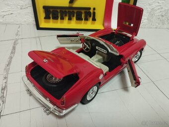 Ferrari 250 GT California 1/18 Hot Wheels - 6