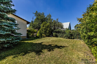 Rodinný dům 5+1 v Úvalech s garáží a nájemníkem - 6