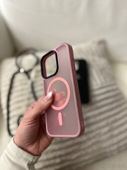 Set krytů na iPhone 15 Pro - 6