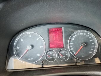 VW Touran 1.9 TDI - 6