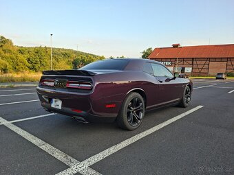 Dodge Challenger V8 5.7 2021 - 6