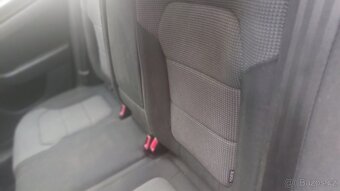 VW Passat Variant 2.0 TDI 103 kW, manuál, 2011 - 6