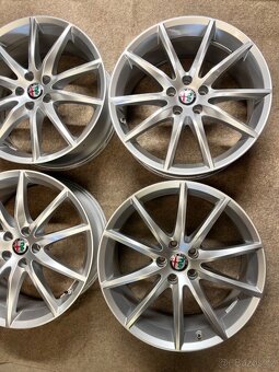 5x110 R19 ORIG. Alfa Romeo Stelvio - TOP STAV - 6
