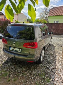 VW Touran 2,0 TDi 103 Kw - 6
