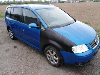 VW TOURAN 2,0 TDi ZA 49000 KČ S TAŽNÝM - 6