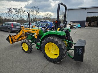 Malotraktor John Deere 3036E s čelním nakladačem - 6