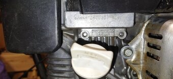 Vari Hurricane F530 s motorem Honda GCV 190 - 6