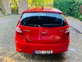 HYUNDAI i30 1.6i 93kW Nové v ČR 1 Majitel velmi pěkný - 6