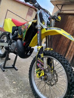 SUZUKI RM 250 - 6