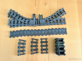 Prodám Lego city 60051 vysokorychlostní osobní vlak - 6