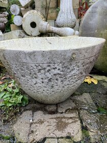 Betonové vázy, květináče, sloupy, podstavce, stolky TV - 6