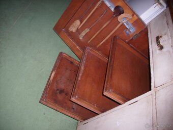 kredenc za přijatelnou cenu - 6