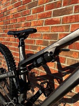 Commencal Meta TR V4 29/M. 100km skoro nové - 6