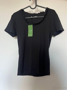 Reserved - trika (bílá, černá), tílko, cardigan (vše XS-M) - 6