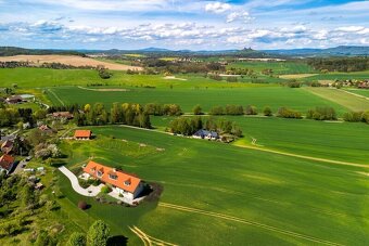 Prodej stavebního pozemku 1900 m² – Betlém, Samšina – výhled - 6