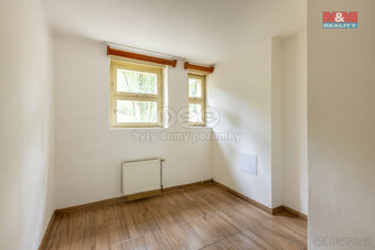 Prodej bytu 4+1 v Nižboru, 86 m², ul. Pod Nádražím - 6
