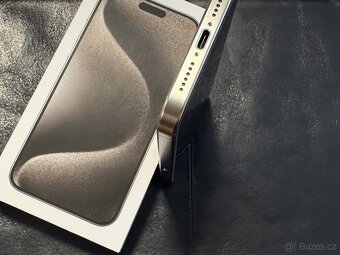Apple iPhone 15 Pro Max 256GB Přírodní Titan - Zánovní - 6