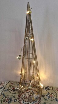 DESIGNOVÝ VÁNOČNÍ STROMEČEK SE SVĚTÝLKY - 6