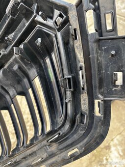 Kamiq přední maska chladiče - 6