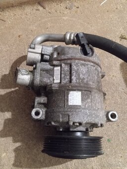 Prodám náhradní díly na Škoda Octavia 2 - 6