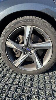 Volvo V60 D6 2,4l Plug-in-Hybrid 208kw AWD - 6