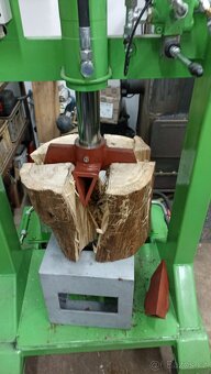 Hydraulický lis štípač - 6