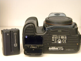 Sony Alpha A100 - tělo - 6