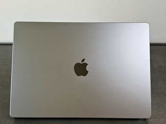 MacBook Pro 16" 2021 M1 Max 32GB / 1TB SSD - 6