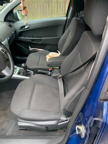 Opel Astra 2009 / tento tyden cena 30000,- - 6