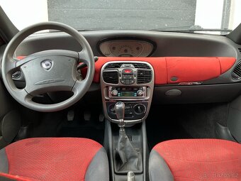 Prodám Lancia Y (Ypsilon), objem 1,2, r.v. 2002 - 6