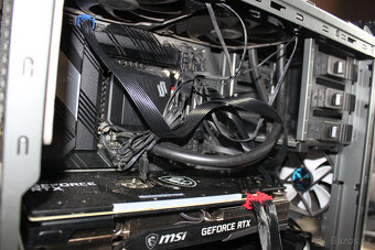 i7-11700K + Z590-F + RTX 3070 + DDR4 16GB - 6