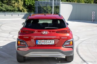 Hyundai Kona 1.6 T-GDi Family A/T 1. majiteľ 32 900km - 6