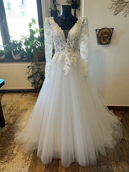 Nové svatební šaty, víc druhů - 6