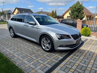 Škoda Superb 2.0 TSI TOP Málo km - 6
