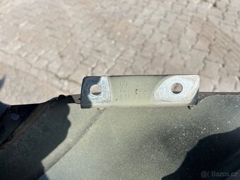 Blatník VW Touareg - 6