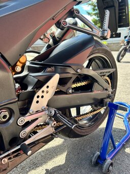 Kawasaki Ninja ZX 10 R - 6