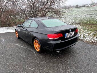 BMW E92 M3 320 D coupe - 6