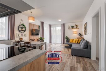 Prodej luxusního apartmánu 3+KK se saunou, terasou a zahrado - 6