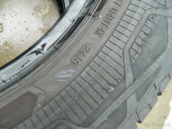 215/65 r15C 104/102T - 6