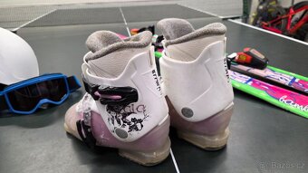 Dětské lyže 90 cm, lyžáky, helma, brýle - 6