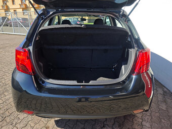 Toyota Yaris 1.0 VVTi Active Kamera Výhřev - 6