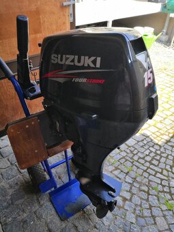 Nafukovací člun s motorem - 6