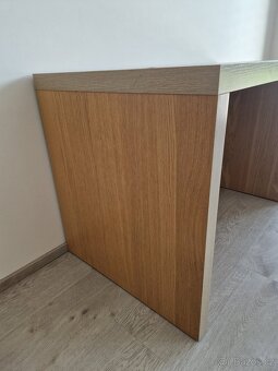 Psací stůl 140 x 65 MALM IKEA - bíle mořený dub + KOMODA - 6