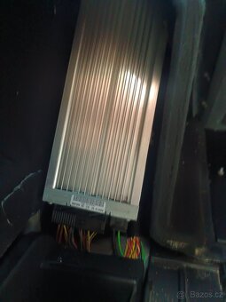 Různé zesilovače hudby BMW i Logic7 - 6