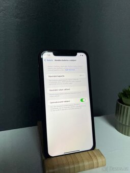 iPhone XR 64GB Pěkný stav - 6