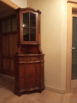 Starožitná rohová skříňka - 6