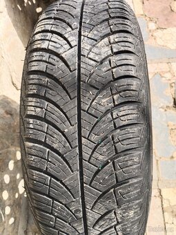Sada 4ks celoročnich pneu s disky R14 - 6