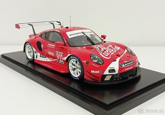 1:18 Spark Porsche 911 RSR Coca Cola Petit 2019 - 6