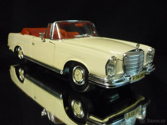 Mercedes Benz 280 SE Automatic Maisto 1/18 - 6