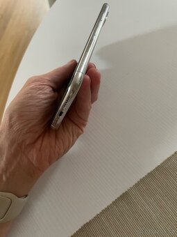 iPhone XS 256GB bílý - 6